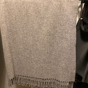Aritzia Wilfred wool scarf